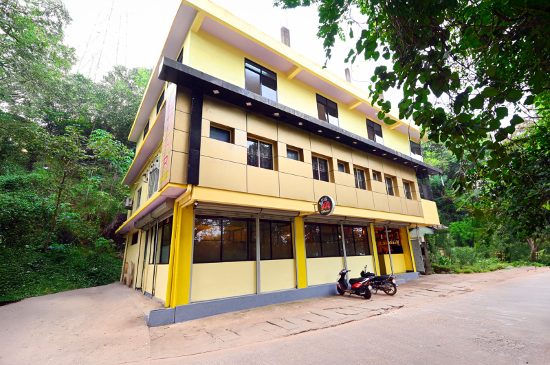 C G Hotel in Thirthahalli Town | Bar and Restaurant AC Hotel Rooms in Thirthahalli