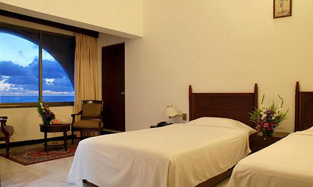 Paradise Isle Beach Resort photo 8