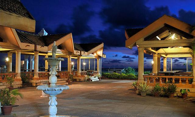 Paradise Isle Beach Resort photo 26