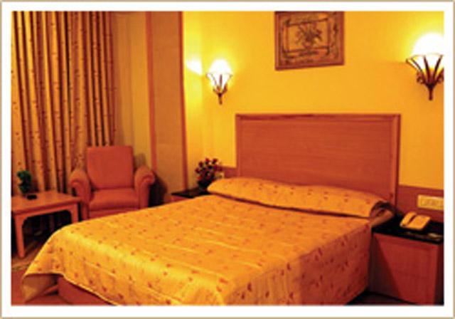 Hotel Roopa photo 12