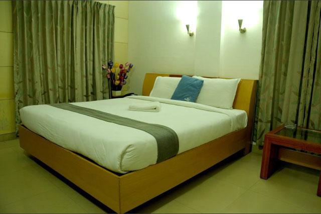 White Parrot Hotel photo 2