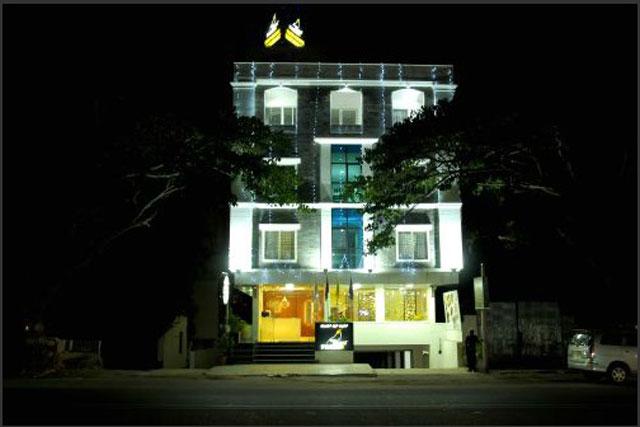 White Parrot Hotel