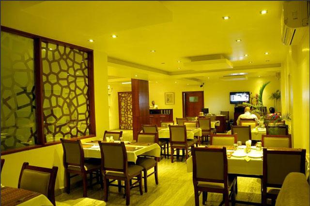 White Parrot Hotel photo 11