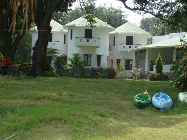Raya Resort