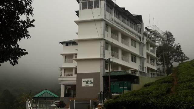 Monsoon Grande Hotel photo 4