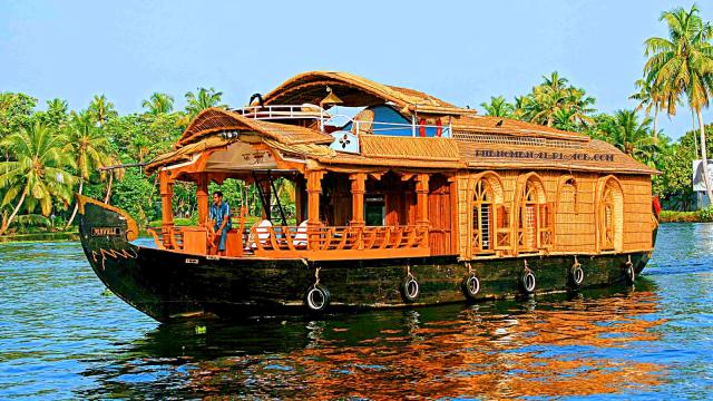 Munnar with Alleppey photo 3